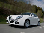Alfa Romeo: Autofirma präsentiert Modelle MiTo und Giuletta auf Münchner Autotagen 2012