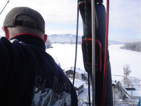 Bei der Tegernseer Tal Montgolfiade starten von 21. bis 28. Januar mehr als 50 Hei&szlig;luftballone. An dem Ballontreffen nehmen Sportler aus mehreren L&auml;ndern teil. F&uuml;r das Publikum gibt es ein buntes Rahmenprogramm.