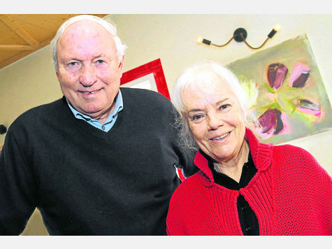 Prominenter Gast: Schauspielerin Ursula Erber mit Kraillings 2. Bürgermeister Peter Weigert. foto: dagmar rutt Prominenter Gast: Schauspielerin Ursula Erber mit Kraillings 2. Bürgermeister Peter Weigert. foto: dagmar rutt