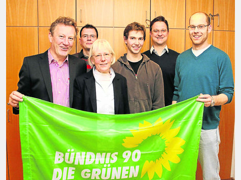 Der neue Vorstand hat viel vor (v.l.): Walter Voit, Sascha Mironov, Judith Reichel, Manuel Eberhardt, Holger Langebröker und Daniel Holmer. Foto: tb Der neue Vorstand hat viel vor (v.l.): Walter Voit, Sascha Mironov, Judith Reichel, Manuel Eberhardt, Holger Langebröker und Daniel Holmer. Foto: tb