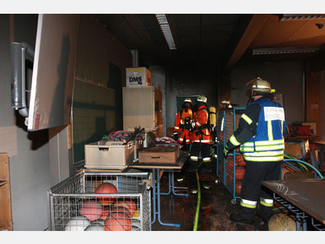 Bei einem Schwelbrand im Neubau der Miesbacher Realschule entstand ein gesch&auml;tzter Schaden von 100.000 Euro.
