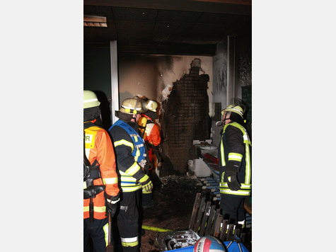Bei einem Schwelbrand im Neubau der Miesbacher Realschule entstand ein gesch&auml;tzter Schaden von 100.000 Euro.