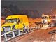 Der BMW und der Transporter waren nach dem schweren Unfall auf dem Georg-Brauchle-Ring nur noch Schrott.