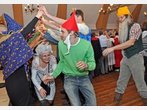 Bilder: Närrisches Volk beim Tanzen
