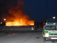 Dachau: Halle komplett niedergebrannt