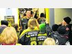 Die Fans hatten hohe Erwartungen an den Neuzugang aus der 2. Bundesliga: Verteidiger Toni Prommersberger wechselte diese Saison von den Landshut Cannibals zu den T&ouml;lzer L&ouml;wen. FOto: Patrick Staar