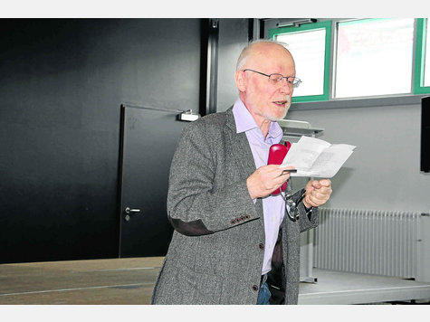 Professor Niklas Holzberg hielt mit eine besondere Latein-Vorlesung am Max-Born-Gymnasium. tb-foto