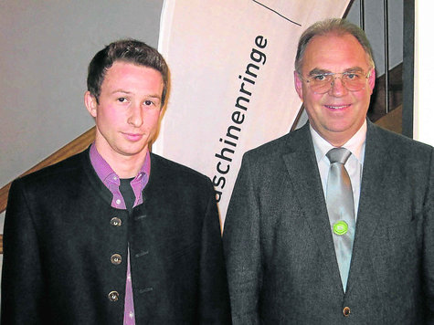 Stolz auf ihre Bilanz: Gesch&auml;ftsf&uuml;hrer Christoph Luderschmid (links) und der MR-Vorsitzende Johann M&ouml;sl. &emsp; Foto: ost