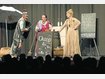 Die Münchner Volkssängerbühne mit schrägem Sandalen-Epos im Kubiz