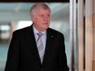 Seehofer bildet sich in der Schweiz weiter
