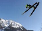 Freund Zehnter beim Skifliegen