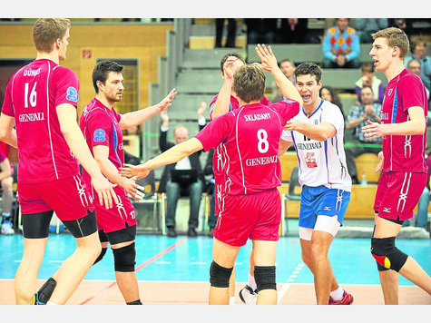 Alles geritzt: Die Volleyballer von Generali Haching haben Platz eins in der Bundesliga und damit eine optimale Ausgangsposition für die Play offs um die Deutsche Meisterschaft sicher. Foto: Robert Brouczek Alles geritzt: Die Volleyballer von Generali Haching haben Platz eins in der Bundesliga und damit eine optimale Ausgangsposition für die Play offs um die Deutsche Meisterschaft sicher. Foto: Robert Brouczek