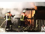 Ried: Geräteschuppen steht in Flammen