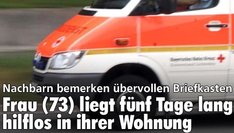 Frau (73) liegt fünf Tage hilflos in der Wohnung