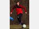 Im Training vor dem Achtelfinal-Hinspiel in der Champions League gegen den FC Bayern beweist Xherdan Shaqiri seine Polyvalenz (zu deutsch: Vielseitigkeit, Vielwertigkeit). Und diese bezieht sich nicht nur auf Fu&szlig;ball. Auch beim Speerwerfen macht der kommende FC-Bayern-Spieler eine gute Figur.