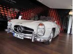 Mercedes-Benz Center München: Mythos SL - Ausstellung und Markteinführung in der Gallery