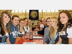 Volksfest Markt Indersdorf 2012: Volksfestfreunde: Sportunterricht mal anders