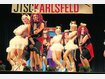 Himmlische Teufelinnen, diabolische Engel: Die Jumpagnes tanzten auf der Gala. Foto: sch