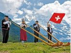 In den Walliser Bergen findet das Alphornfestival statt