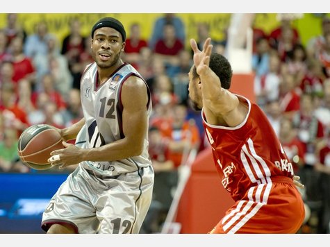 Die Basketballer des FC Bayern haben gegen die Artland Dragons ein Entscheidungsspiel erzwungen. Wir zeigen Ihnen die Fotos von Spiel 4.