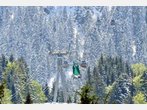 Seilbahn defekt: Ehepaar sitzt in Gondel fest
