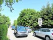 Belastung f&uuml;r die Anwohner: Im Schneckentempo qu&auml;lt sich der Verkehr durch die Kemeterstra&szlig;e. foto: kes