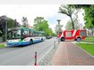 &bdquo;Da k&ouml;nnen wir Blaulicht und Sirene ausschalten und zuschauen&ldquo;: Die Feuerwehrausfahrt in die Bahnhofstra&szlig;e blockiert ein Bus, der genau gegen&uuml;ber seine Station hat. Foto: h&ouml;fle
