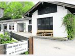 Jede Tal-Gemeinde kehrt vor ihrer eigenen Tür