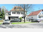 Parkende Autos gefährden Kinder in Peiting