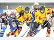 Aus eins mach zwei: Bei der Jugend wird die neue Spielgemeinschaft gleich zwei Teams ins Rennen schicken. Die Pei&szlig;enberger (gelbe Trikots) spielen weiter in der Bundesliga, die Schongauer versuchen ihr Gl&uuml;ck in der Landesliga. foto: gis