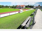 Isar-Loisach-Stadion: Ein Dach für die Kicker