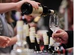 Alkohol- und Tabakkonsum, abhängig von Bildung und Einkommen?