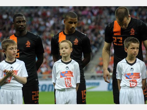 Einlaufkids FC Bayern Holland