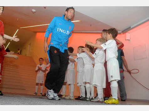 Einlaufkids FC Bayern Holland