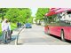 Lange Gerade: Anwohner sehen in W&ouml;lfl durch den ungebremsten Verkehr die Sicherheit gef&auml;hrdet. Foto: wos