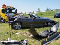 Unfall in Hohenpeißenberg: Beifahrer tot, Fahrer verschwunden