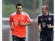 W&auml;hrend die Spieler auf dem Trainingsplatz ihre erste lockere Einheit abspulten, beobachtete Sportvorstand Matthias Sammer das Geschehen vom Fenster aus
