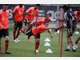 W&auml;rhend die Spieler auf dem Trainingsplatz ihre erste lockere Einheit abspulten, beobachtete Sportvorstand Matthias Sammer das Geschehen vom Fenster aus