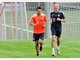 W&auml;hrend die Spieler auf dem Trainingsplatz ihre erste lockere Einheit abspulten, beobachtete Sportvorstand Matthias Sammer das Geschehen vom Fenster aus