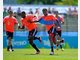 Am vierten Tag des Trainingslagers am Gardasee haben die Spieler des FC Bayern wieder schwer geschuftet, aber auch zum Spaß schon mal das Siegerfoto für die kommende Saison einstudiert. Am vierten Tag des Trainingslagers am Gardasee haben die Spieler des FC Bayern wieder schwer geschuftet, aber auch zum Spaß schon mal das Siegerfoto für die kommende Saison einstudiert.
