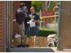 Nach dem Amoklauf eines 24-J&auml;hrigen in Aurora/Colorado haben die Sicherheitskr&auml;fte die Wohnung des T&auml;ters nach Waffen und Sprengstoff durchsucht. Dabei musste die Nachbarschaft evakuiert werden.