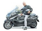 Piaggio X10 350 Executive: Edel, elegant und elektrisierend