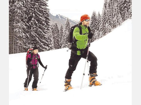 Skitourengeher auf der Piste gehören mittlerweile zum täglichen Bild in den Skigebieten. foto: dpa Skitourengeher auf der Piste gehören mittlerweile zum täglichen Bild in den Skigebieten. foto: dpa
