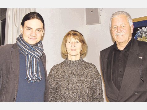 Immer geradeaus: &Ouml;DP-Chef Sebastian Frankenberger, Regine Siebert und Karl-Heinz Jobst (v. l.). Foto: std