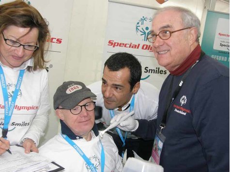 Fr&ouml;hlich geht's bei den Special Olympics in Garmisch-Partenkirchen zu. Die Teilnehmer geben in den sieben verschiedenen Sportarten alles - sehen Sie selbst.