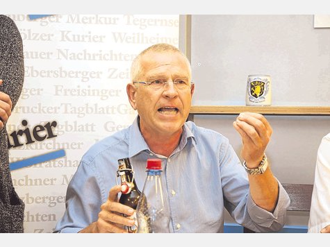 Hitzige Rededuelle programmiert: ECT-Pr&auml;sident Josef Hintermaier beim Fanstammtisch. Foto: pr/Archiv