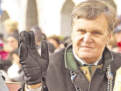 Er sagte zweimal nachweislich die Unwahrheit: Bürgermeister Rudolf Heiler, hier bei der Leonhardifahrt. sro Er sagte zweimal nachweislich die Unwahrheit: Bürgermeister Rudolf Heiler, hier bei der Leonhardifahrt. sro