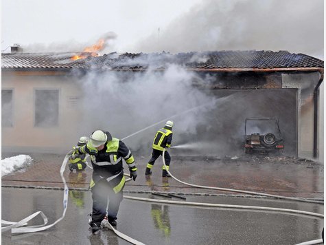 Gro&szlig;er Schaden bei Brand in Unterschweinbach