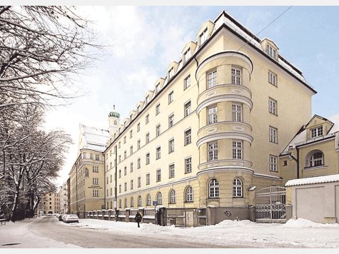 Im Kreszentia-Stift an der Isartalstraße 6 wurde der homosexuelle Rentner abgewiesen. rk Im Kreszentia-Stift an der Isartalstraße 6 wurde der homosexuelle Rentner abgewiesen. rk