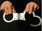 Hausfriedensbruch in der St.-Veit-Straße: Aggressiver 23-Jähriger gibt Polizisten Kopfnuss